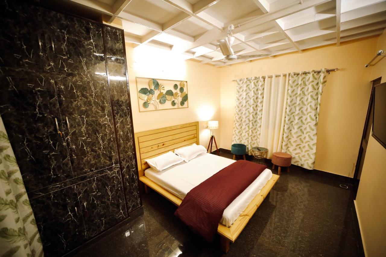 德拉敦 The Location, A Penthouse酒店 外观 照片
