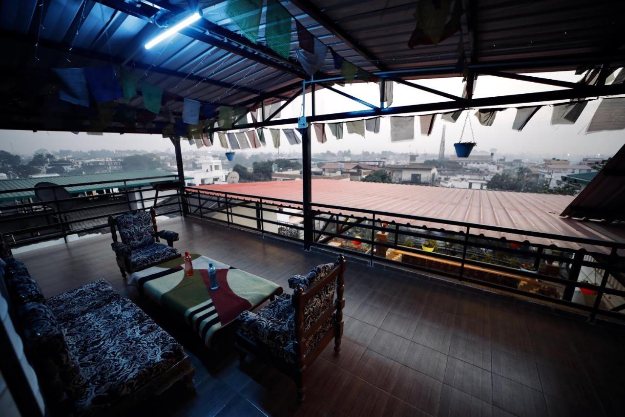 德拉敦 The Location, A Penthouse酒店 外观 照片